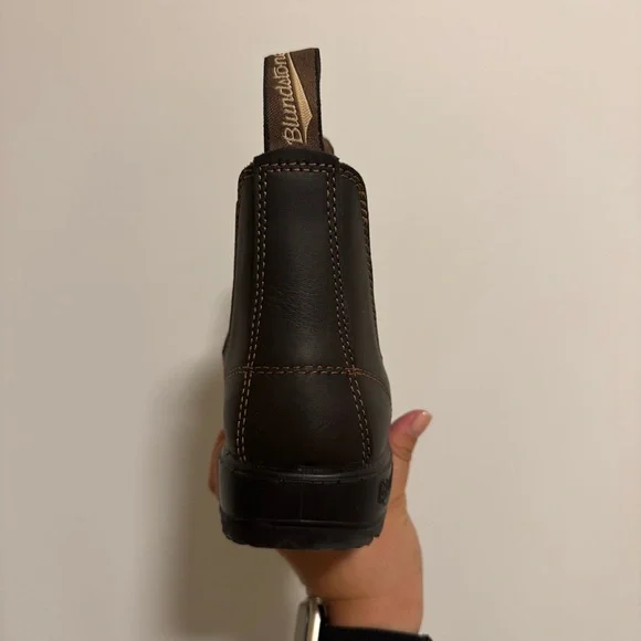 Blundstone Women’s 550 Chelsea Boots - Picture 8 of 15
